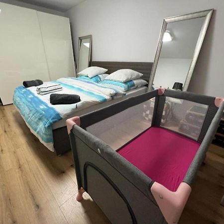 Stylish 1-Bedroom Condo Close To Exhibition Square Basel Exterior foto