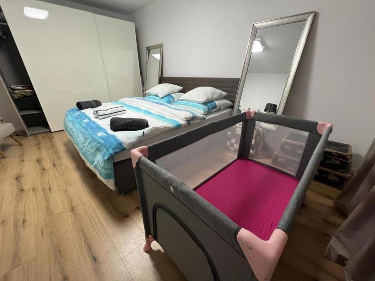 Stylish 1-Bedroom Condo Close To Exhibition Square Basel Exterior foto