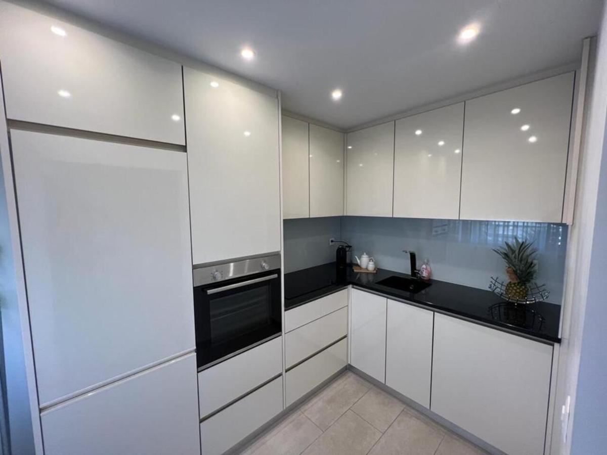 Stylish 1-Bedroom Condo Close To Exhibition Square Basel Exterior foto